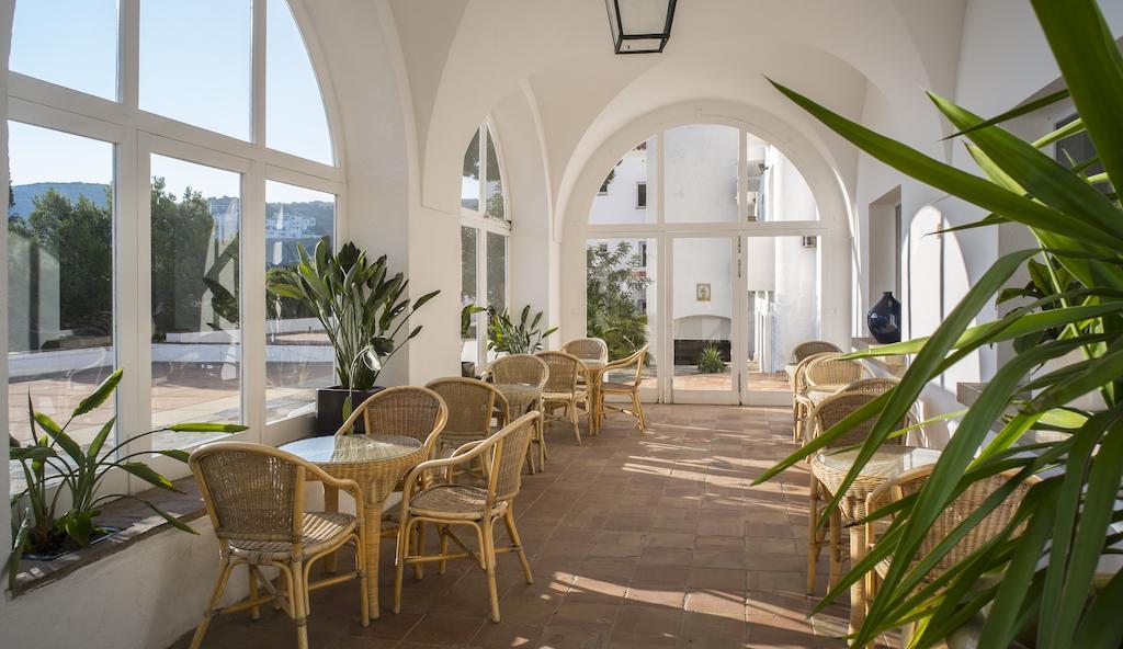 Hotel Rocamar Кадакес Екстериор снимка