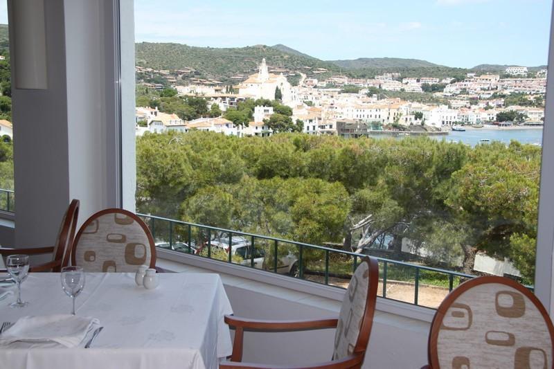 Hotel Rocamar Кадакес Екстериор снимка