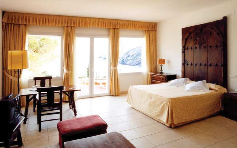 Hotel Rocamar Кадакес Екстериор снимка